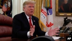 Presiden AS Donald Trump terus menuntut anggaran federal miliaran dolar untuk membangun tembok perbatasan AS-Meksiko.