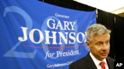 Capres Partai Libertarian AS Gary Johnson berbicara kepada para pendukung dan delegasi di Konvensi Nasional Partai Libertarian di Orlando, Florida. (Foto: dok.)