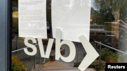 Silicon Valley Bank (SVB) di Sand Hill Road, California, AS, 10 Maret 2023. (Foto: REUTERS/Jeffrey Dastin)