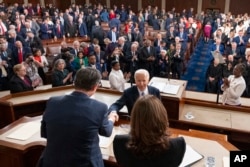 ประธานาธิบดีโจ ไบเดน แห่งสหรัฐฯ นำแถลงนโยบายและผลงานประจำปี หรือ State of the Union ต่อหน้าสมาชิกสภาคองเกรสจากทั้งสองพรรค
