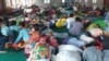 စစ်ကိုင်းတိုင်း ဒီပဲယင်းမြို့နယ်အတွင်း စစ်ကောင်စီတပ်တွေ နယ်မြေရှင်းလင်း စစ်ဆင်ရေးကြောင့် တိမ်းရှောင်နေရတဲ့ စစ်ဘေးဒုက္ခသည်များ။ (ဓာတ်ပုံ - CJ)