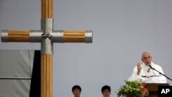 教宗方濟各在海美聖地和60名亞洲主教舉行了會晤
