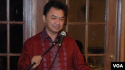 Dalam pidatonya di depan komunitas Indonesia, Dino Patti Djalal memaparkan kerangka kerjanya nanti sebagai Duta Besar RI untuk AS. Ia akan resmi menjabat sebagai duta besar di Amerika ini setelah menyerahkan kredensialnya kepada Presiden Barack Obama pada