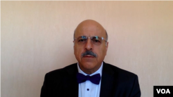 قاسم شعله‌سعدی، حقوقدان، نماینده پیشین مجلس از جمله امضاکنندگان نامه حمایت از اعتصاب زندانیان سیاسی است. 