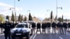 Crnogorska policija čuva prilaz parlamentu u Podgorici, 26. decembra 2019. 