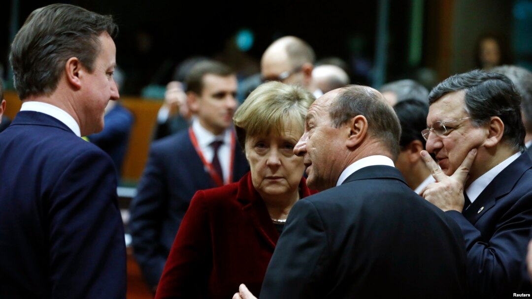 Britain's Prime Minister David Cameron (L-R), Germany's Chancellor Angela Merkel, Romania's President Traian Basescu and European Commission President Jose Manuel Barroso attend a European leaders emergency summit on Ukraine, March 6, 2013.