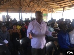 Omunye wabakhulume emhlanganweni lapho obekuxoxwa ngeConsumer Protection Bill