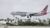 Pesawat Boeing 737-823 milik maskapai American Airlines (foto: ilustrasi). 