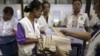 ၂၀၁၅ ရွေးကောက်ပွဲအတွင်း ရန်ကုန်မြို့က မဲရုံးတရုံ။ 