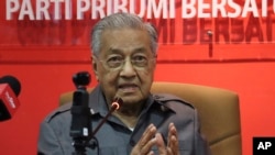 Mantan Perdana Menteri Mahathir Mohamad di Petaling Jaya, Malaysia, 29 Mei 2020.