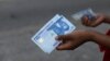 Nigeria's Central Bank Deploys 30,000 Agents in Final Recall of Old Currency 