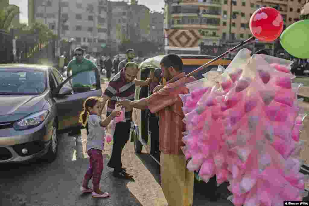 Young Egyptians’ over-consumption of sugary treats and fast food contribute to hyperactivity and undernutrition, say nutrition advocates.