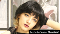 نیکا شاکرمی، نوجوان کشته شده در سرکوب اعتراضات سراسری ایران، ۱۴۰۱ - نیویورک تایمز در یک گزارش اختصاصی، پیامد کشته شدن نیکا شاکرمی و سارینا اسماعیل‌زاده را بررسی می‌کند.