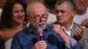 Lula da Silva discursa após ganhar a segunda volta das presidenciais
