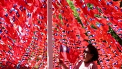 中國居民剛剛獲准走出家門 台灣民眾慶祝取消戶外戴口罩令
