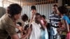 Campanha de vacinação contra a febre amarela no mercado do Quilómetro 30, em Luanda. Fevereiro de 2016.