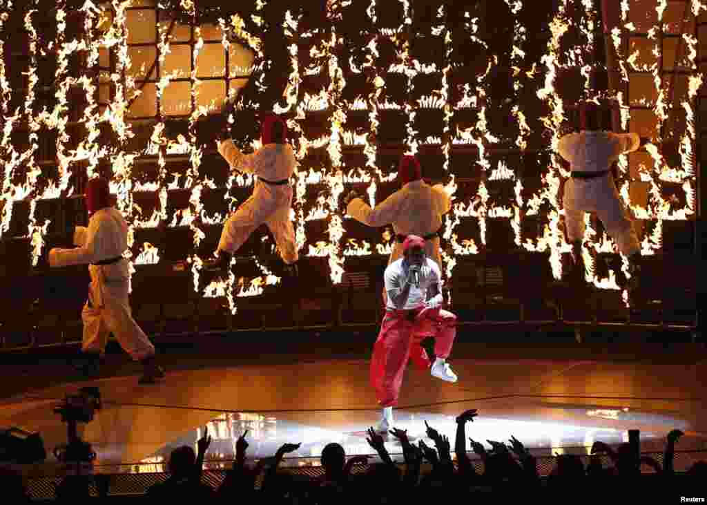 Kendrick Lamar performs during the 2017 MTV Video Music Awards in Inglewood, California, Aug. 27, 2017.