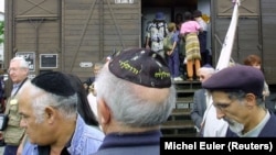 Warga Yahudi di Paris, Perancis memperingati peristiwa Holocaust (foto: dok).