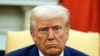 Presiden AS Donald Trump mendengarkan lawan bicaranya dalam pertemuan dengan Perdana Menteri India, Narendra Modi, di Ruang Oval, Gedung Putih di Washington, pada 13 Februari 2025. (Foto: AP/Alex Brandon)