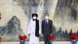 中国国务委员兼外交部长王毅在天津会见了阿富汗塔利班政治领导人毛拉阿卜杜勒·加尼·巴拉达尔。（2021年7月28日）
