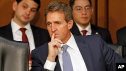 FILE - Senator Jeff Flake from Arizona, on Capitol Hill, Jan 28, 2015.