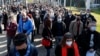 Kovid u Srbiji: Gužve za vakcinaciju, u redovima i strani državljani