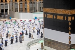အစ္စလာမ်ဘာသာဝင်တွေရဲ့ Hajj ပွဲတော်အတွက် ဆော်ဒီအာရေဗျနိုင်ငံ Mecca မြို့ကို လာရောက်ကြတဲ့ ဘုရားဖူးအဖွဲ့များကို တွေ့ရ။ (ဇူလိုင် ၂၉၊ ၂၀၂၀)