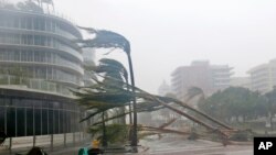 飓风“艾玛”裹挟着狂风暴雨，猛扑佛罗里达州。（2017年9月10日）