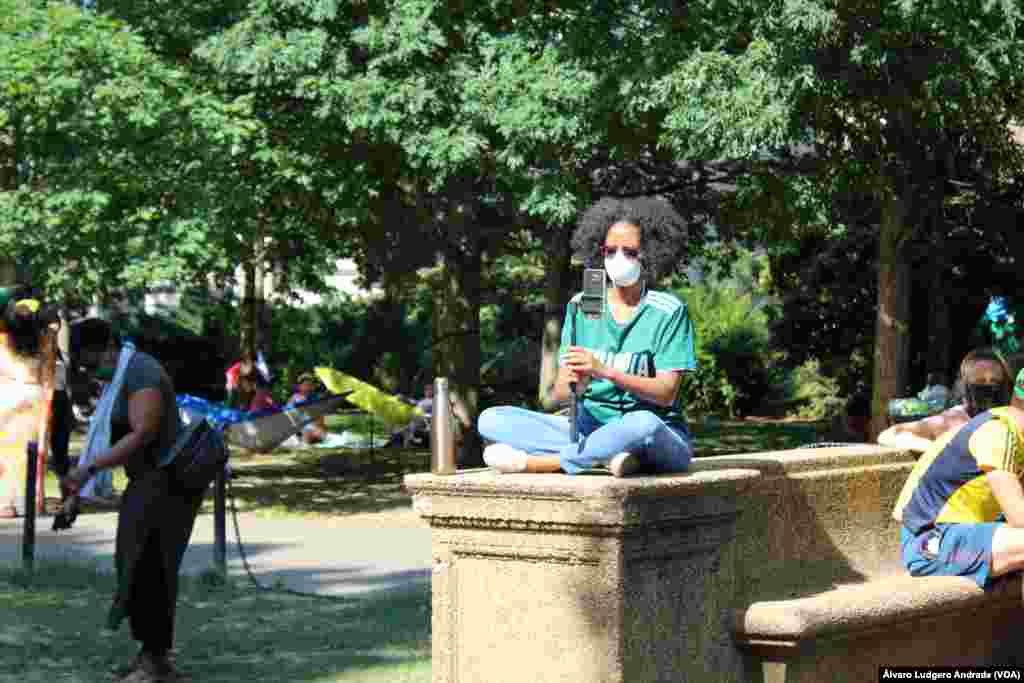Manifestação da diáspora africana em Washington DC em solidariedade com o movimento Black Lives Matter.