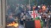 Protesti protiv imigranata u Velikoj Britaniji, avgust 2024. (REUTERS/Hollie Adams)