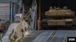 美軍2018年8月23日訓練快速投放軍力（美國陸軍照片）