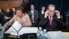 Ketua Komite Alokasi DPR, Nita Lowey, D-NY, kiri, dan Jose Serrano, kanan, memimpin sesi tanya jawab dengan Jaksa Agung, William Barr, di Washington, D.C., Selasa, 9 April 2019 (foto: AP Photo/J. Scott Applewhite)