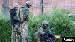 參加英國主導的軍訓項目的烏克蘭軍人在英格蘭某地參加軍事演習。(2022年11月9日)