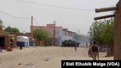 Soldiers and a self-tanker were deployed after a suicide attack in the Gao region, north-central Mali, July 1, 2018. (Sidi Elhabib Maiga/VOA)