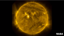 Aktivnost na površini sunca snimljena jednim od teleskopa američke svemirske agencije NASA