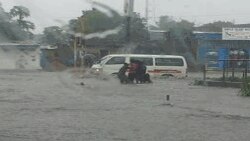 Cheias matam sete pessoas e desalojam milhares em Maputo