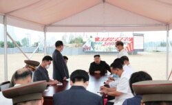 김정은 북한 국무위원장이 평양종합병원 건설현장을 찾았다고 관영매체들이 20일 전했다.