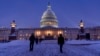 Katye Capitol Hill kouvri ak nej apre yon tanpet ki frape Washington, 6 Janvye, 2025. 
