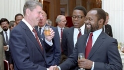 Ronald Reagan e Samora Machel