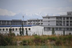 Fasilitas yang diyakini sebagai kamp pendidikan ulang di mana sebagian besar etnis minoritas Muslim ditahan, di utara Akto, wilayah Xinjiang barat laut China, 4 Juni 2019. (Foto: dok)