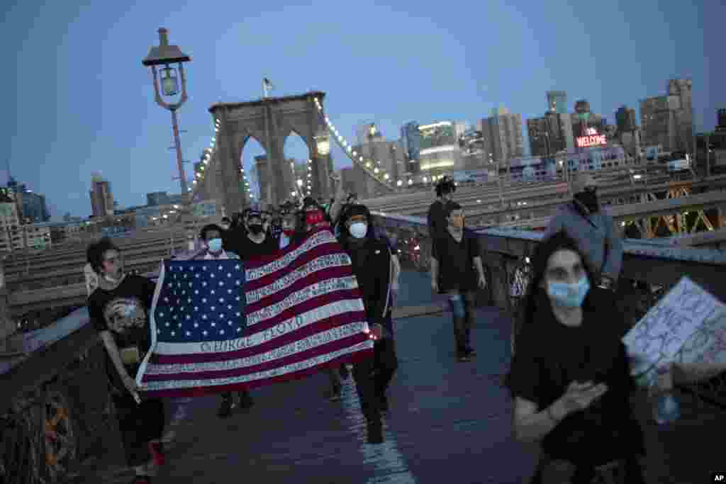 New York ပြည်နယ် New York မြို့က ဆန္ဒပြပွဲ မြင်ကွင်း။ 