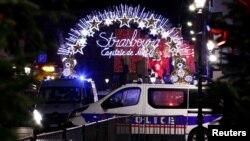 Policija traga za osumnjičenim posle pucnjave u Strazburu, 11. decembra 2018. 