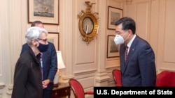 美國常務副國務卿謝爾曼2021年8月12日會晤中國新任駐美大使秦剛。 (圖片來自謝爾曼副國務卿的推特賬戶)