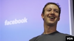 CEO Facebook, Mark Zuckerberg di kantor pusat facebook di Palo Alto, California (Foto: dok).
