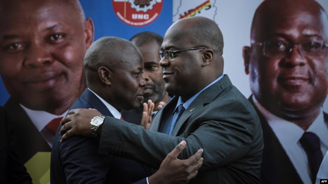 Vital Kamerhe, mokambi ya UNC (G) na Felix Tshisekedi ya UDPS na boyokani na Nairobi, Kenya, 23 novembre 2018.