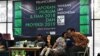 Pengurus YLBHI saat menyampaikan laporan tahunan di Gedung YLBHI, Jakarta, Selasa (8/1). (Foto: VOA/Ahmad Bhagaskoro)