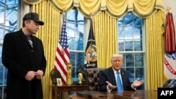Musk li Qesira Sipî guhdarîya Serok Trump dike (11/02/2025)