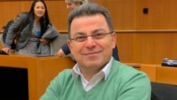 Newaf xelîl Lêkolînvan