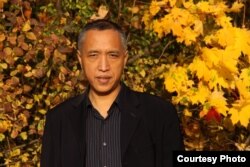 旅法學者、資深政治評論員張倫教授