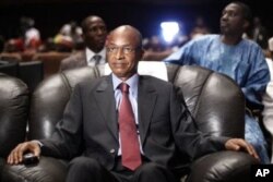 FILE - Guinea's leading presidential candidate Cellou Dalein Diallo at the People's Hall in Conakry, Guinea, Sept. 21, 2010.